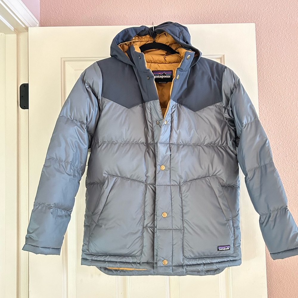 Patagonia Hooded Puffer, Size child’s XL but works perfectly as a women’s SM